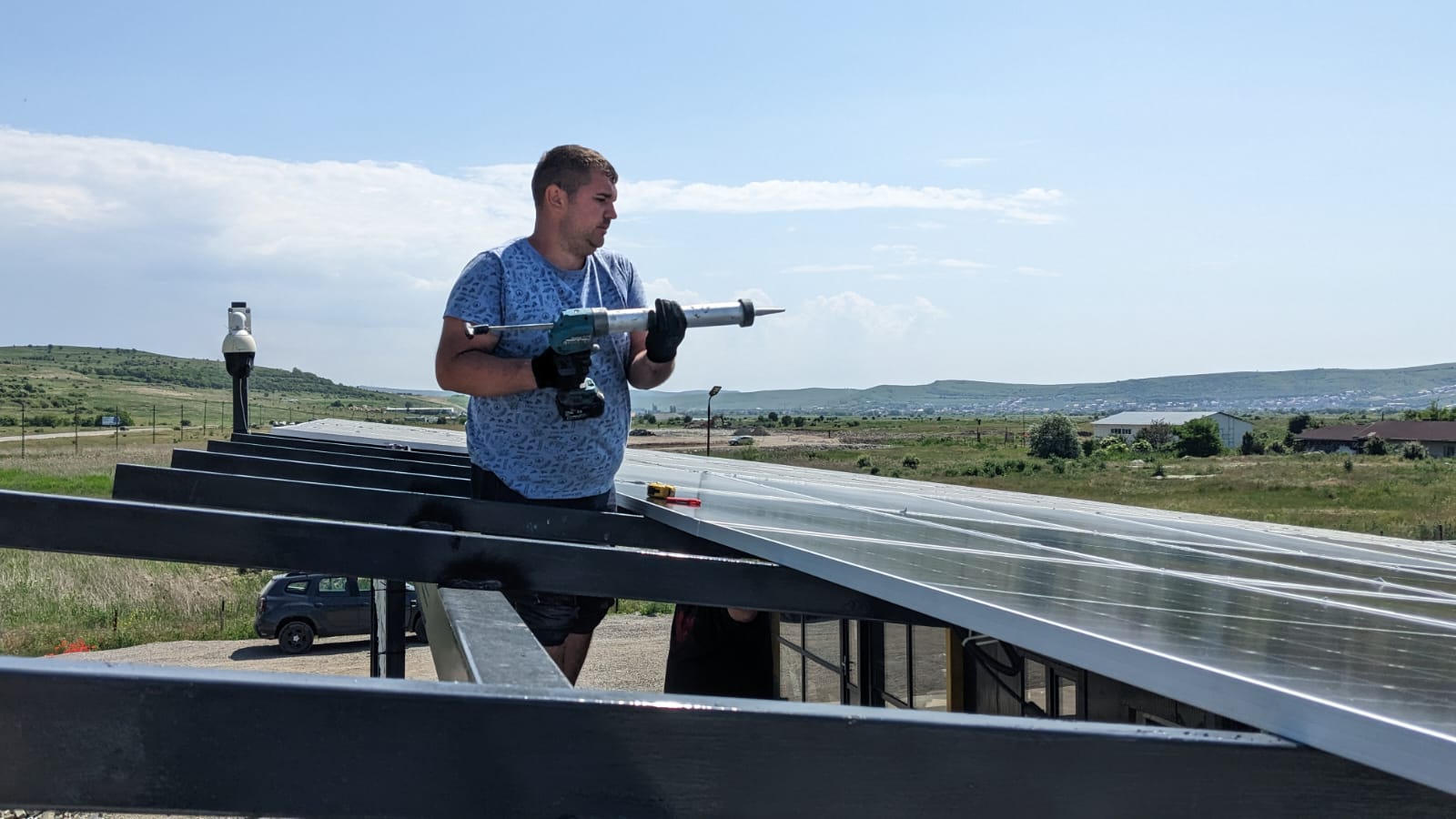 Instalare panouri fotovoltaice STONEAGE - fabrica de piatra (2)